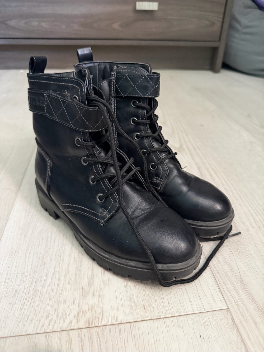 🔥🔥 BCBG Black Kids Lace-Up Combat Boots!! 🔥🔥